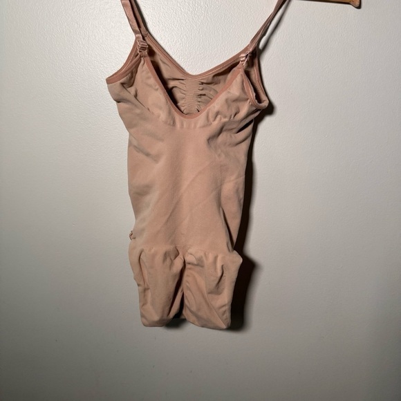 Skims Seamless Sculpting Bodysuit Brief S/M - Picture 10 of 12